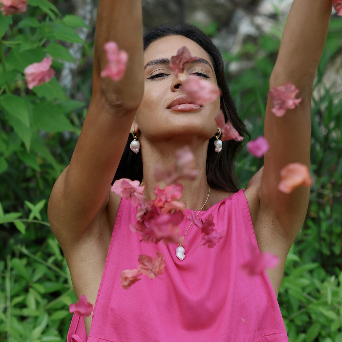 INI | The Minimalist Tie Side Top